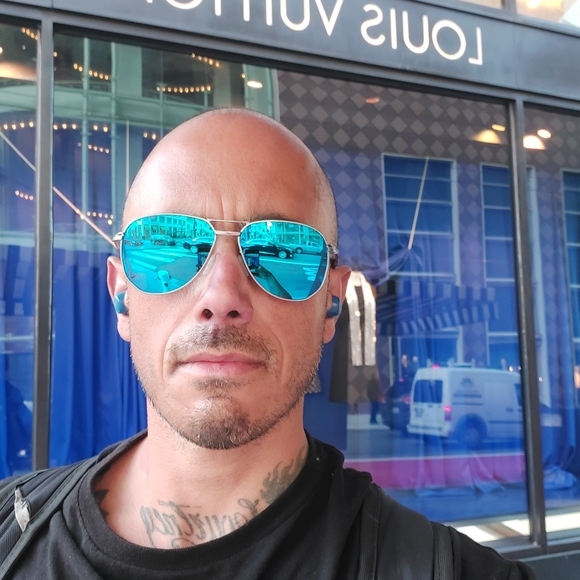 Meet your Posher, Brandon - Picture 1 of 1